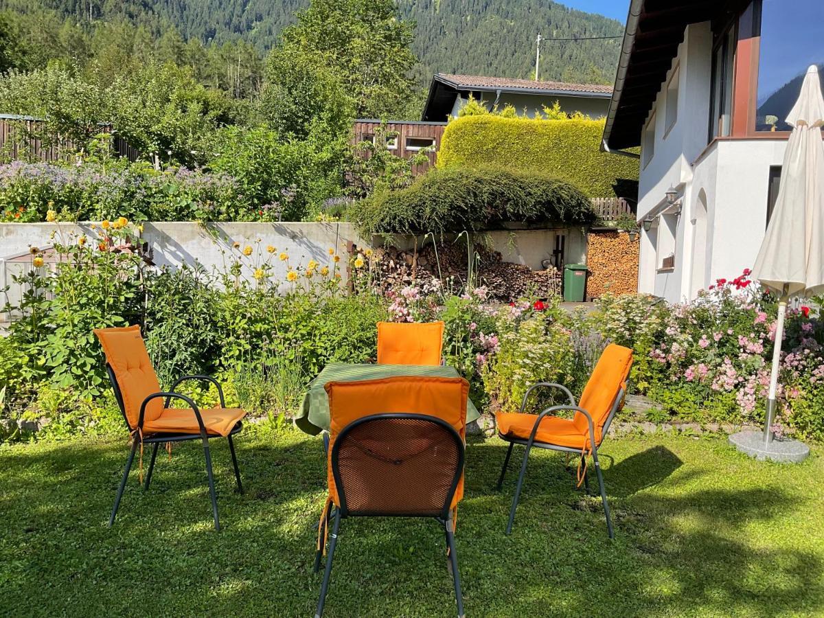 Double Room With A Kitchenette And Private Bathroom In A Beautiful Surrounding Sautens Buitenkant foto