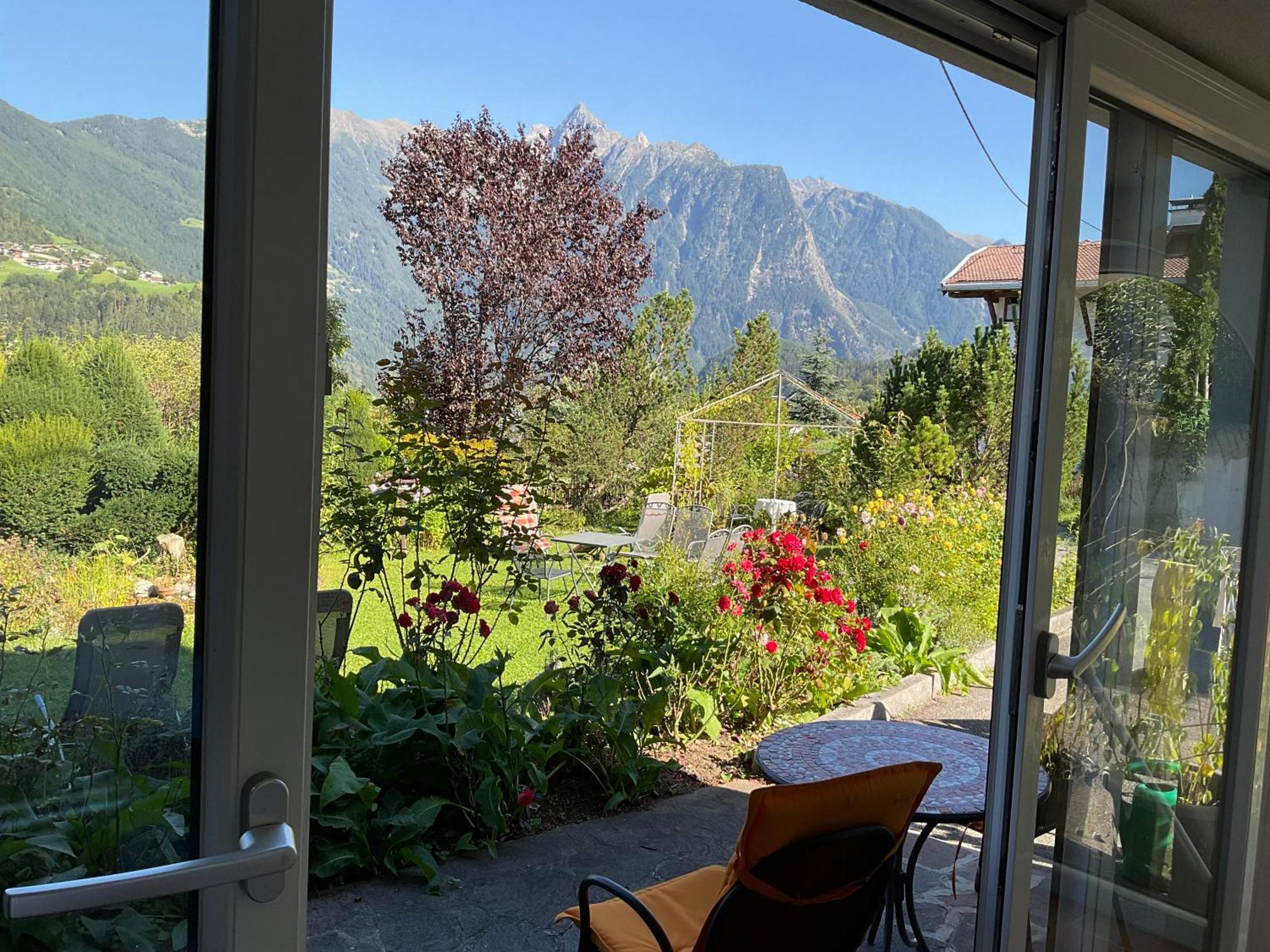 Double Room With A Kitchenette And Private Bathroom In A Beautiful Surrounding Sautens Buitenkant foto